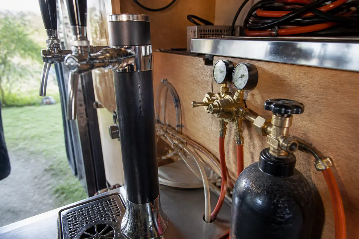 Installation tireuse à bière professionnel : Guide facile et complet